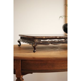 唐物 黒漆螺鈿象嵌 平卓 青貝花台　Q268 