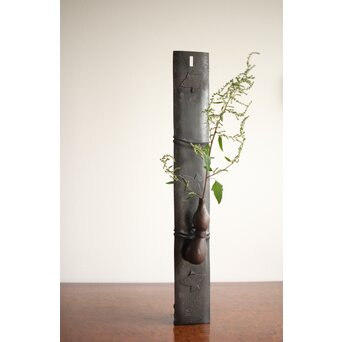 明戈(花押)作 竹雀意匠 鉄垂撥 短冊掛　M251