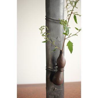 明戈(花押)作 竹雀意匠 鉄垂撥 短冊掛　M251 