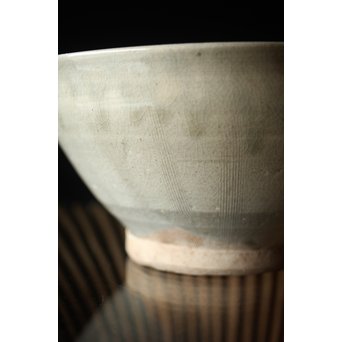 初代 真清水蔵六 珠光青磁魚紋大鉢　P239 