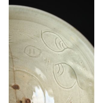 初代 真清水蔵六 珠光青磁魚紋大鉢　P239 