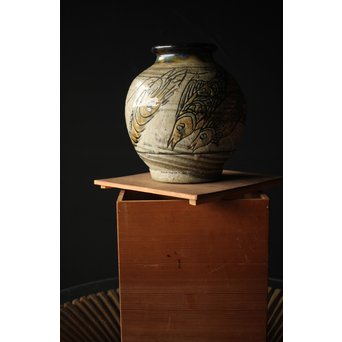人間国宝 壷屋焼 金城次郎作 魚文 壷 花瓶　P241 