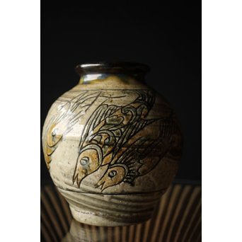 人間国宝 壷屋焼 金城次郎作 魚文 壷 花瓶　P241 