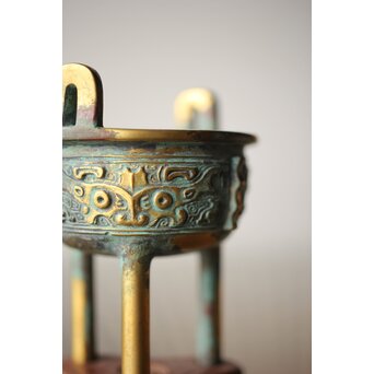 西垣一瑳 鍍金銅饕餮紋 鼎式香炉　M263 