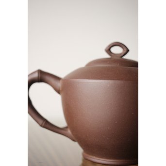 中国宜興 柴砂朱泥 竹形急須　P245 