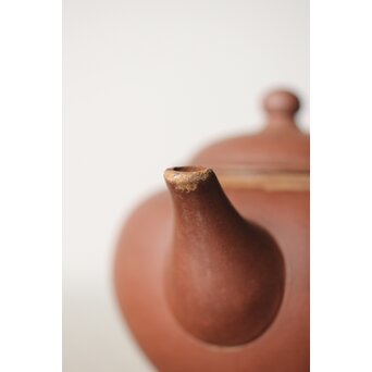 中国宜興 柴砂朱泥 水平壺　P248 