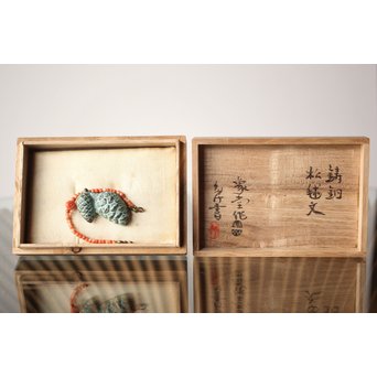 佐々木象堂 松ぼっくり帯留　M266 