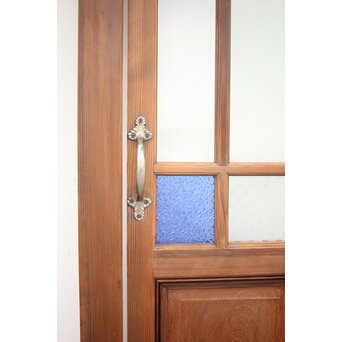 青色ガラスドア 框枠一式　GD0063Y ここら辺に縦框枠の反りが見えますね