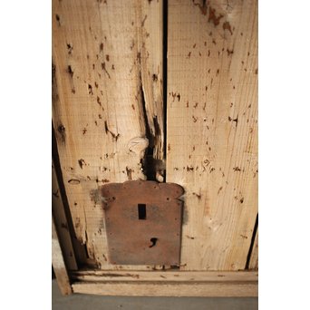 漆喰剥がれ蔵戸　W038 