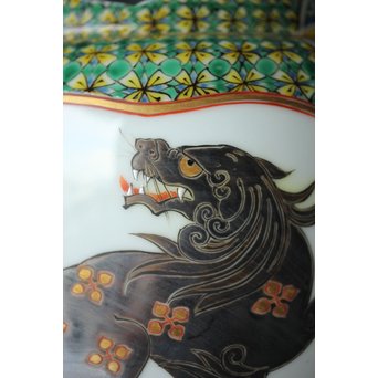 二代 上出喜山 獅子図小紋文様手炉　P258 