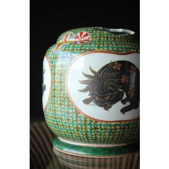 二代 上出喜山 獅子図小紋文様手炉　P258 