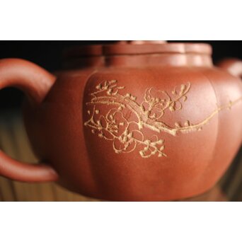 紅雨刻 漢詩梅紋朱泥急須 獅子摘 中国宜興 茶壺　P260 