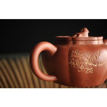 紅雨刻 漢詩梅紋朱泥急須 獅子摘 中国宜興 茶壺　P260 