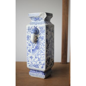 象耳瓶 染付花瓶　P266 