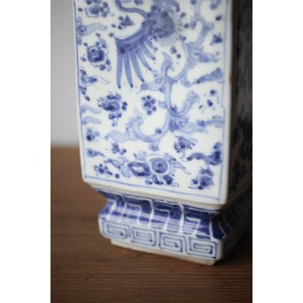 象耳瓶 染付花瓶　P266 