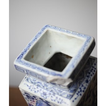 象耳瓶 染付花瓶　P266 