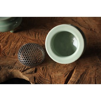 清風与平 純銀火屋 袴腰青磁香炉　P269 