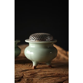 清風与平 純銀火屋 袴腰青磁香炉　P269