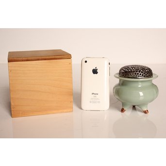 清風与平 純銀火屋 袴腰青磁香炉　P269 