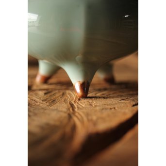 清風与平 純銀火屋 袴腰青磁香炉　P269 