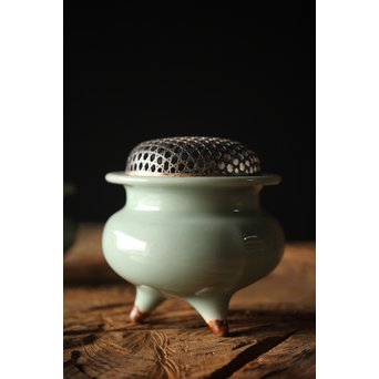 清風与平 純銀火屋 袴腰青磁香炉　P269 