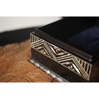 柳畔居古拙/梶古拙 青貝菊 宝石箱　Q281 