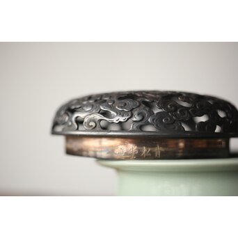 宮永東山 青磁 香炉袴腰香炉 純銀 雲透 火屋　P292 