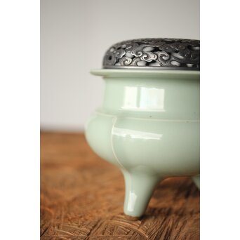 宮永東山 青磁 香炉袴腰香炉 純銀 雲透 火屋　P292 