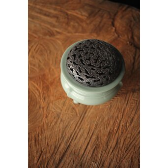 宮永東山 青磁 香炉袴腰香炉 純銀 雲透 火屋　P292 