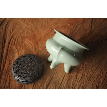 宮永東山 青磁 香炉袴腰香炉 純銀 雲透 火屋　P292 