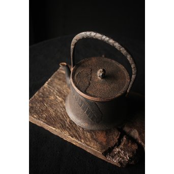 保寿堂 芭蕉紋 南部鉄瓶　M283 