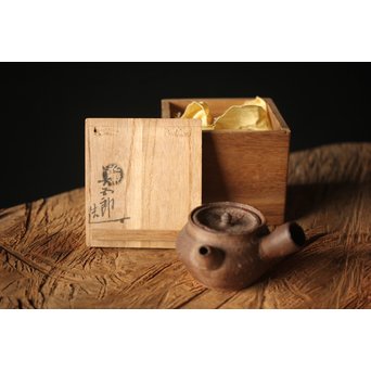 永楽善五郎 南蛮手急須　P293 