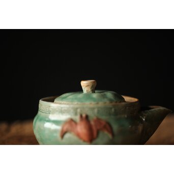 古萬古 緑釉蝙蝠耳急須　P300 