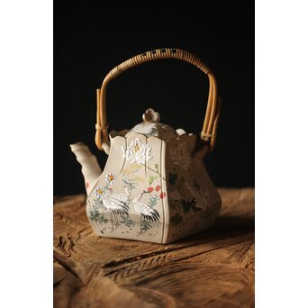 明治萬古 堀友直造 白泥花鶴細密色絵 五角形急須　P301 