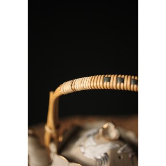 明治萬古 堀友直造 白泥花鶴細密色絵 五角形急須　P301 