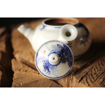 清水七兵衛 青華秋草染付急須　P303 