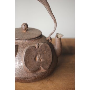 りんごの鉄瓶　M290 