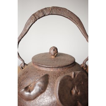りんごの鉄瓶　M290 