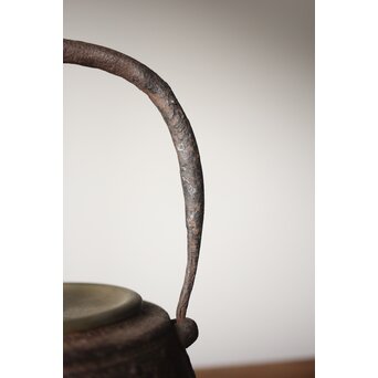 釜師系か 鐘形鉄瓶　M292 