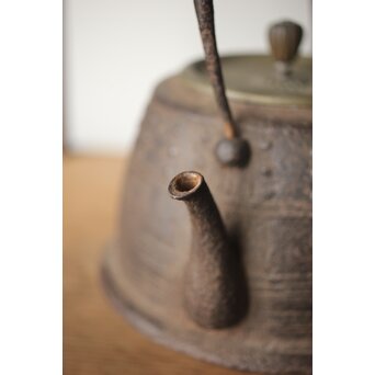 釜師系か 鐘形鉄瓶　M292 