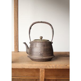 釜師系か 鐘形鉄瓶　M292