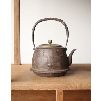 釜師系か 鐘形鉄瓶　M292 