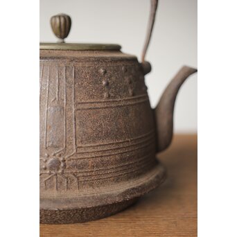 釜師系か 鐘形鉄瓶　M292 