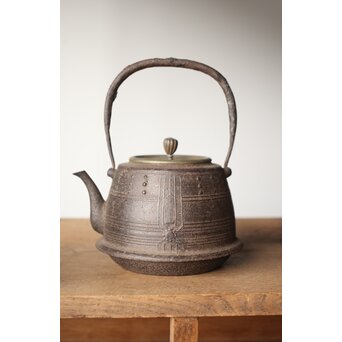 釜師系か 鐘形鉄瓶　M292 