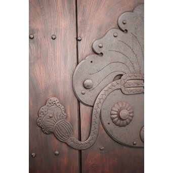 巾着金具の朱格子蔵戸　W046Y 