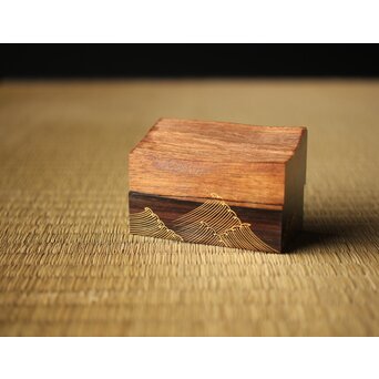 秀峰作 名取川 埋木香合　Q285