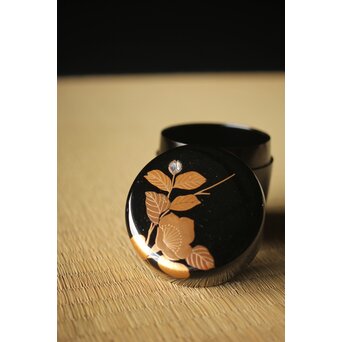 加賀蒔絵師 坂下雄峰 山茶花蒔絵 大棗 共箱　Q288 