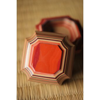 正春作 堆漆香合　Q291 