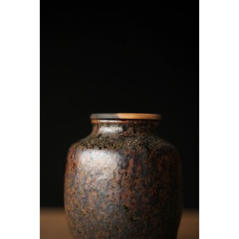 瀬戸天目釉肩衝茶入　P312 