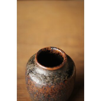 瀬戸天目釉肩衝茶入　P312 